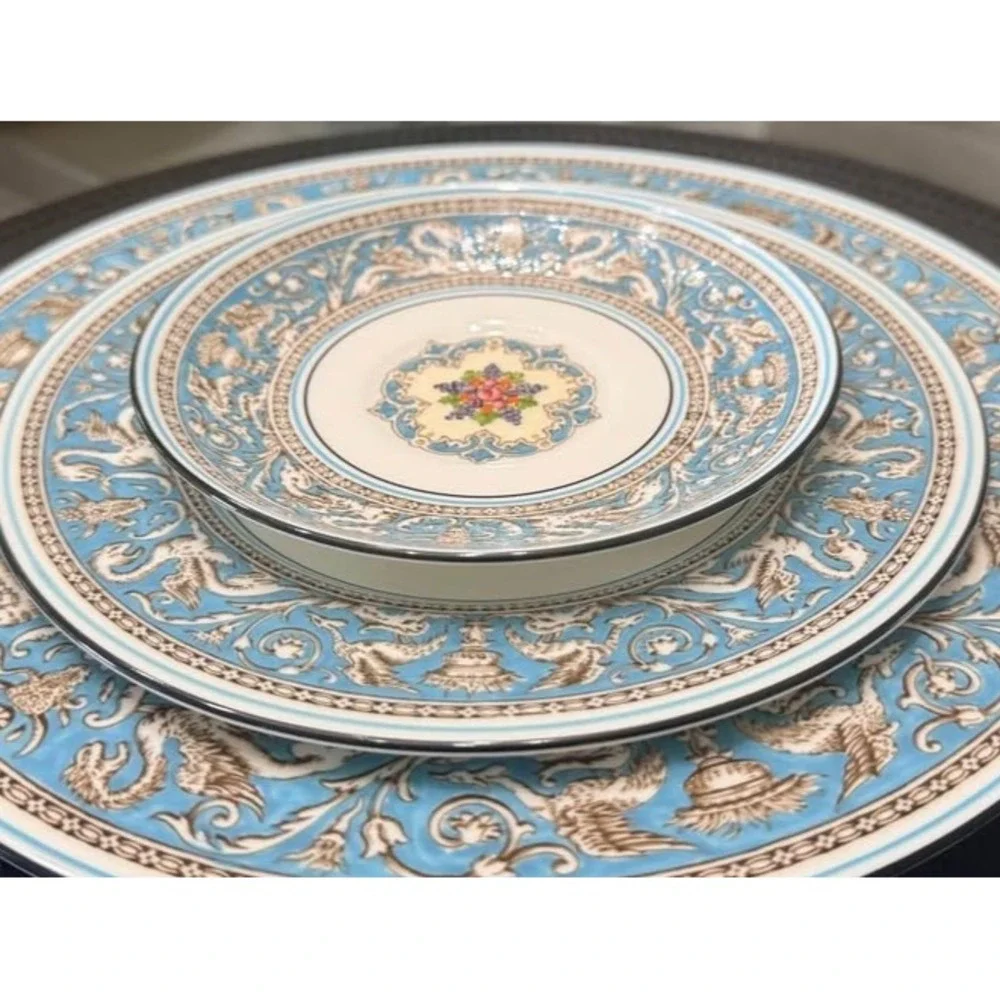 Wedgwood Florentine Turquoise Dinnerware 5 pcs Set - Dragon & Phoenix Motif